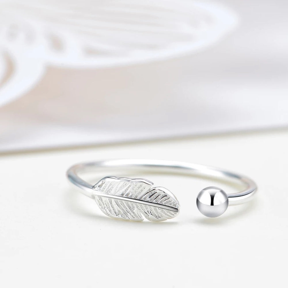 Dainty Oak Leaf Stacking Ring