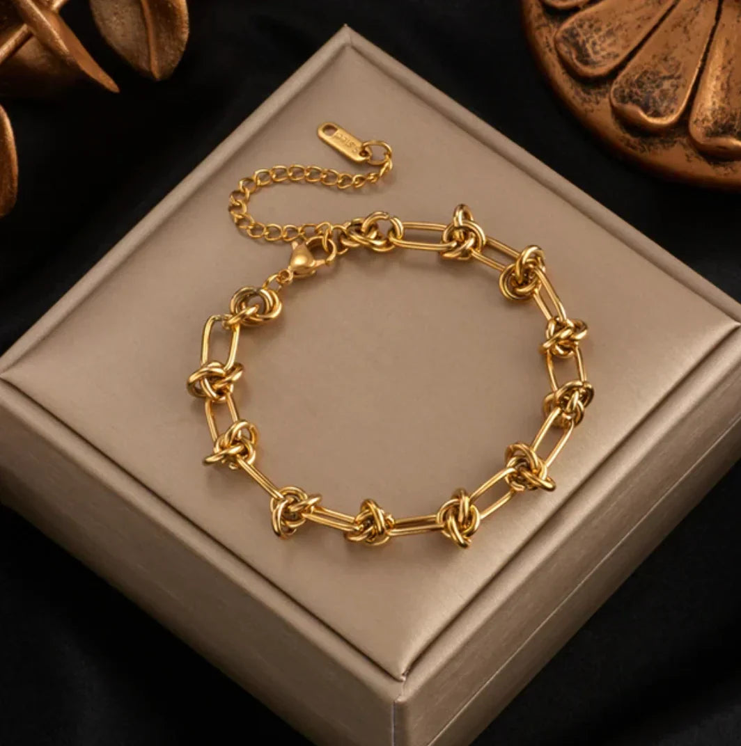 18K Gold Modern Chain Bracelet